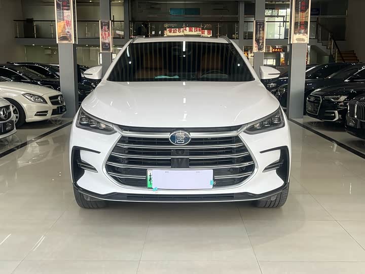 Фото 2 - BYD Tang Hybrid/EV