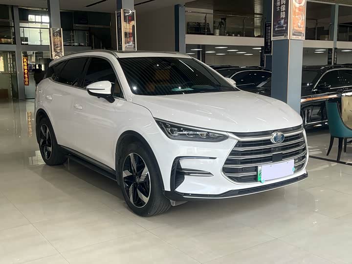 Фото 3 - BYD Tang Hybrid/EV