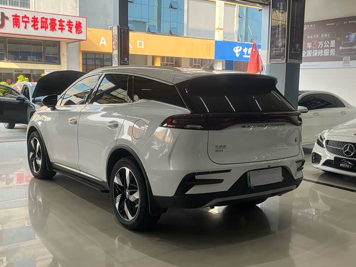 Фото 4 - BYD Tang Hybrid/EV