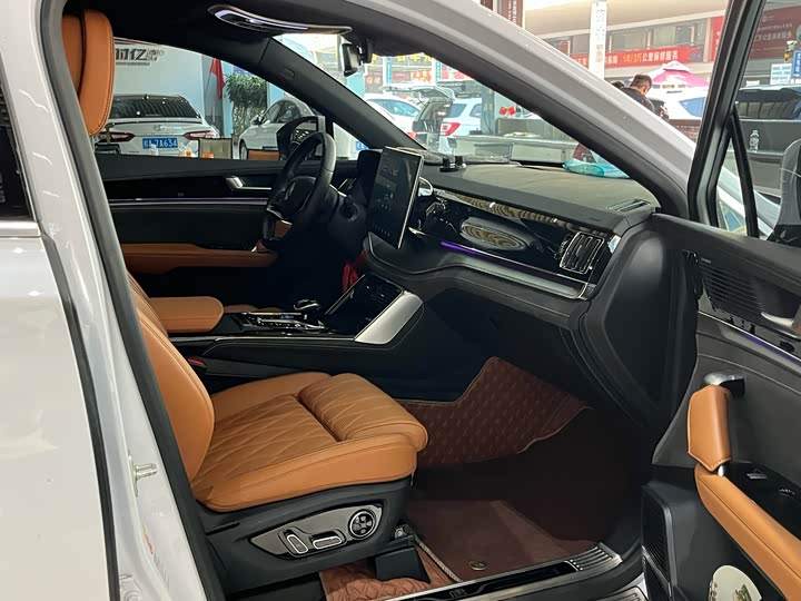 Фото 9 - BYD Tang Hybrid/EV