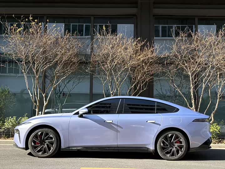 Фото 3 - Dongfeng Yipai eπ 007