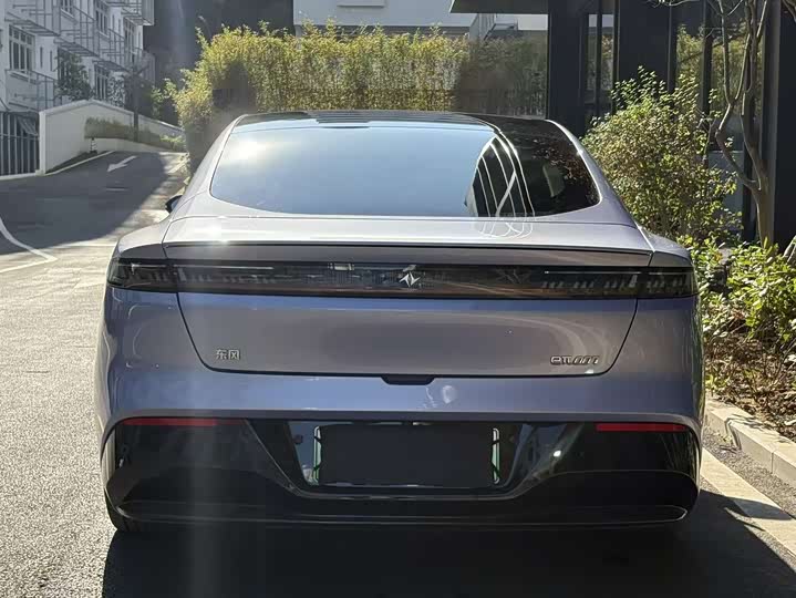 Фото 4 - Dongfeng Yipai eπ 007