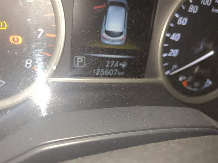 Фото 5 - Nissan Tiida