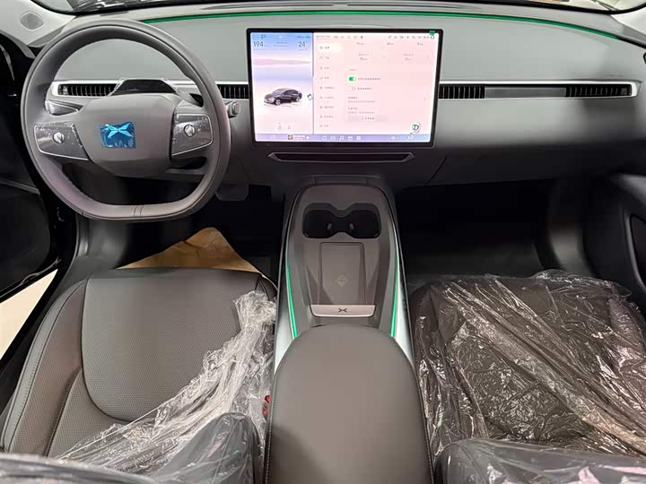 Фото 9 - XPeng Mona M03