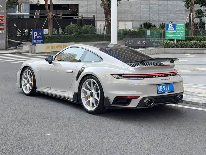 Фото 4 - Porsche 911