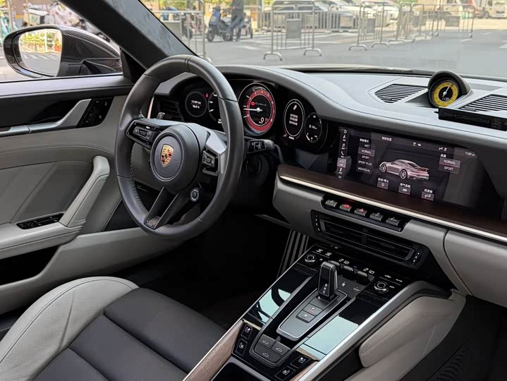 Фото 7 - Porsche 911