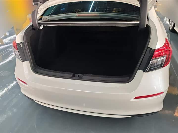 Фото 4 - Honda Civic