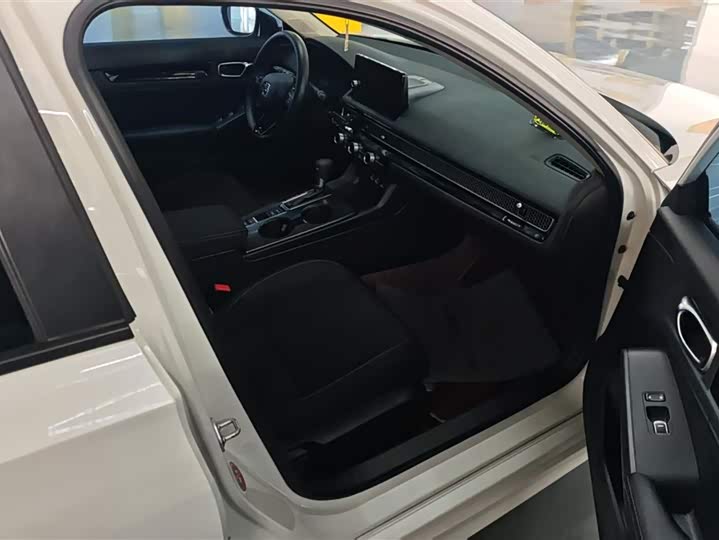 Фото 8 - Honda Civic