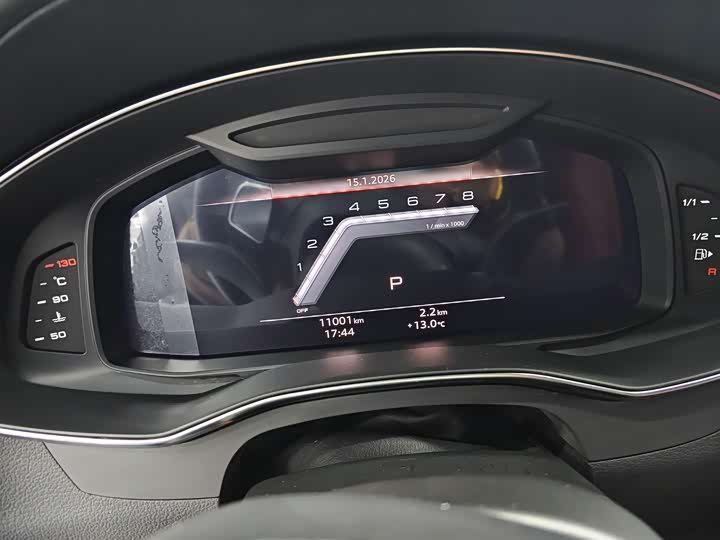 Фото 9 - Audi A7L