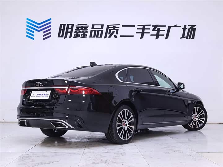 Фото 7 - Jaguar XF L