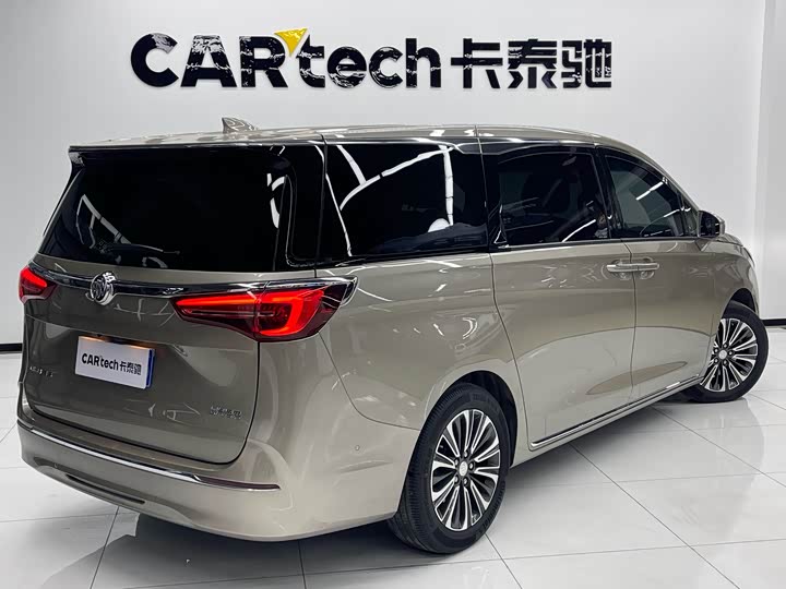 Фото 3 - Buick GL8 ES