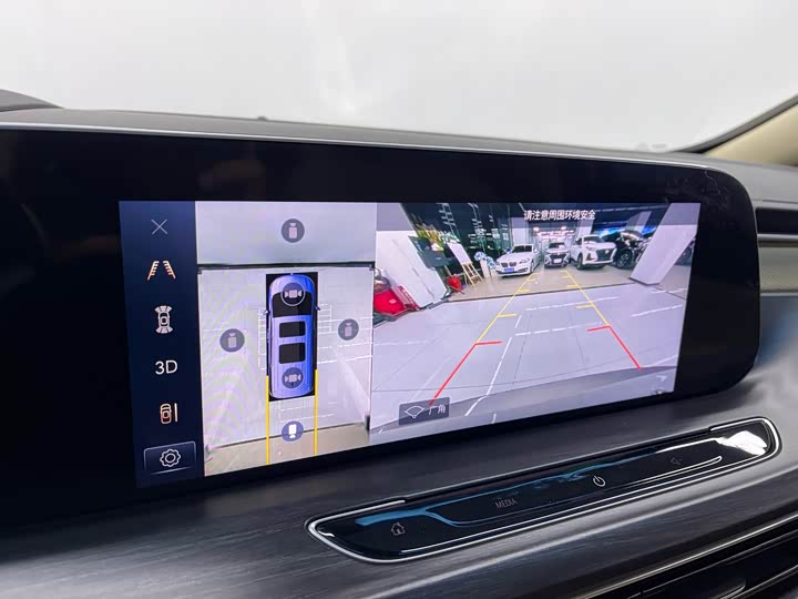 Фото 9 - Buick GL8 ES