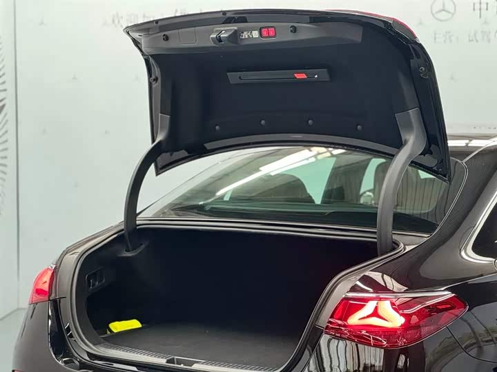 Фото 3 - Mercedes-Benz E-Class Hybrid