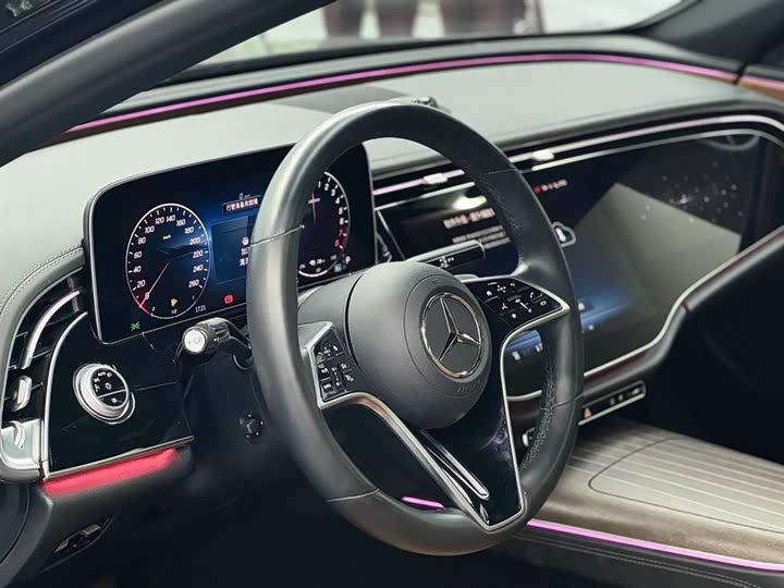 Фото 8 - Mercedes-Benz E-Class Hybrid