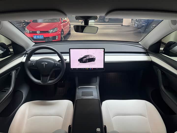 Фото 4 - Tesla Model Y