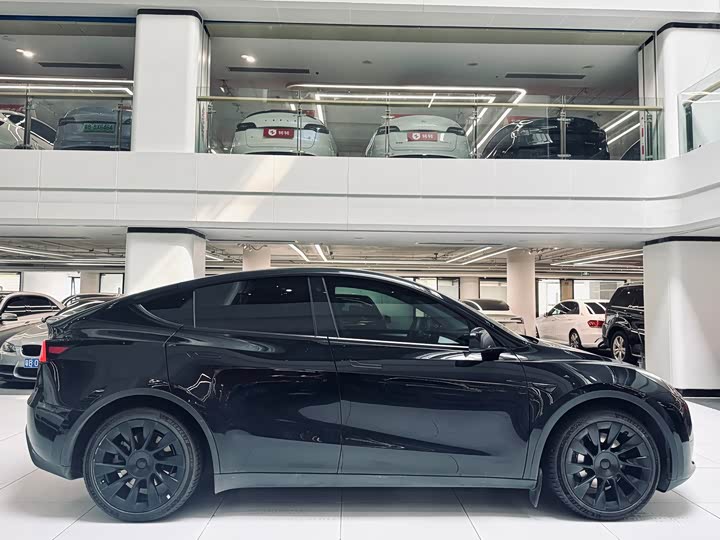 Фото 7 - Tesla Model Y