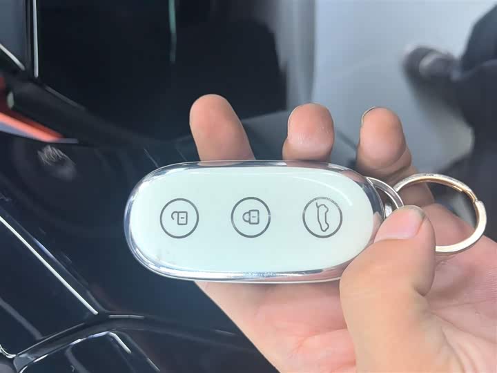 Фото 9 - LiXiang L8