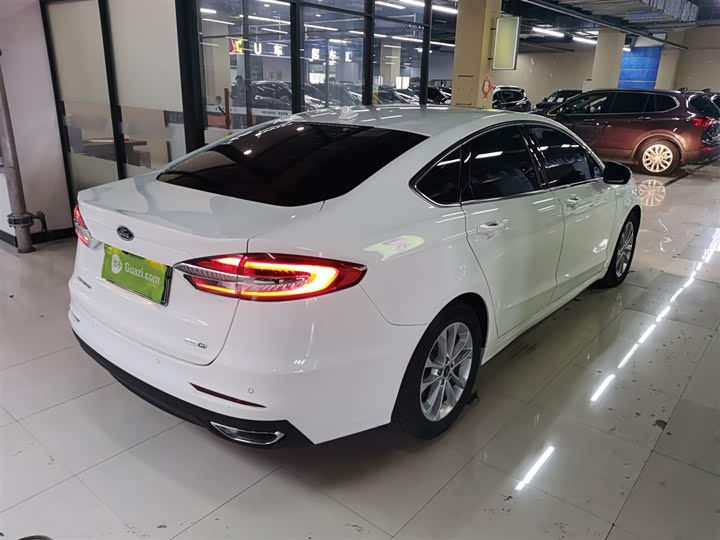 Фото 7 - Ford Mondeo