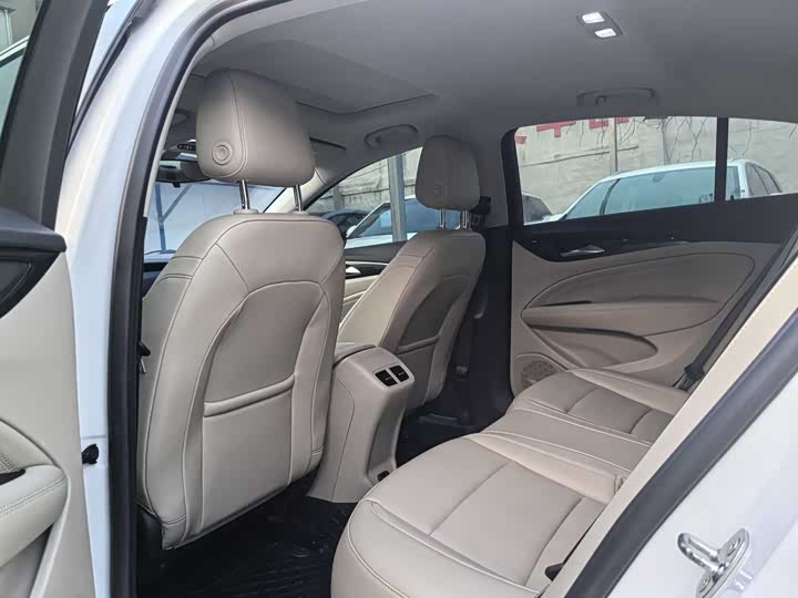 Фото 8 - Buick Regal