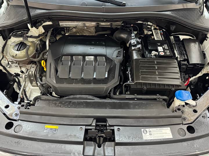 Фото 9 - Volkswagen Tiguan L Pro