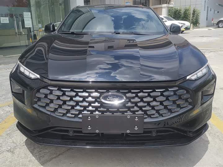 Фото 2 - Ford Mondeo