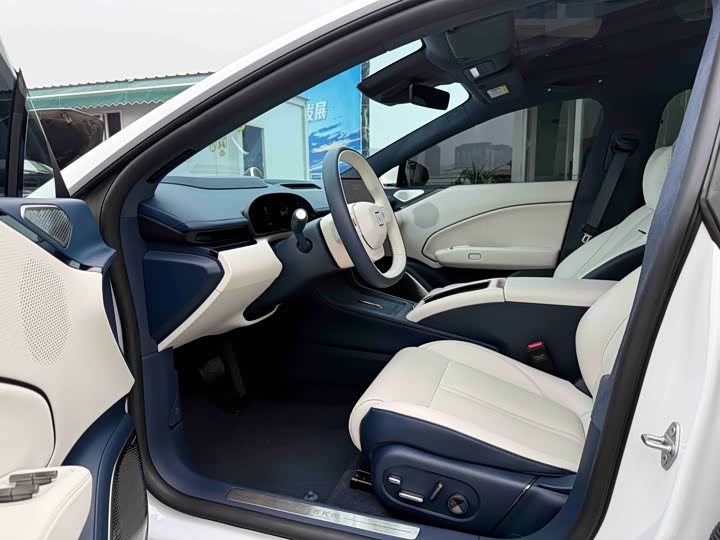 Фото 6 - Zeekr 007