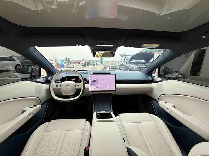 Фото 9 - Zeekr 007