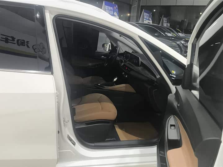 Фото 8 - Buick GL6