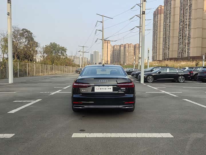 Фото 5 - Audi A6L