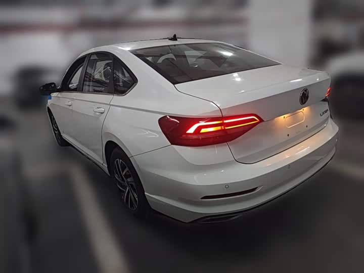 Фото 9 - Volkswagen Lavida