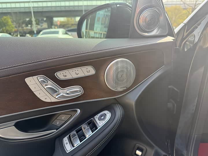 Фото 5 - Mercedes-Benz GLC-Class