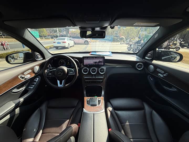 Фото 8 - Mercedes-Benz GLC-Class