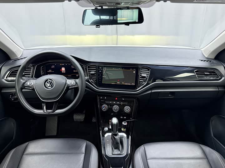 Фото 6 - Volkswagen T-Roc