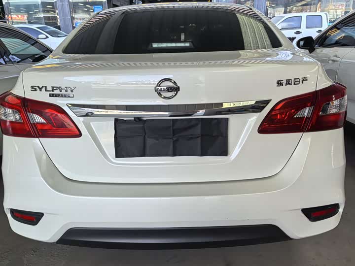 Фото 5 - Nissan Sylphy