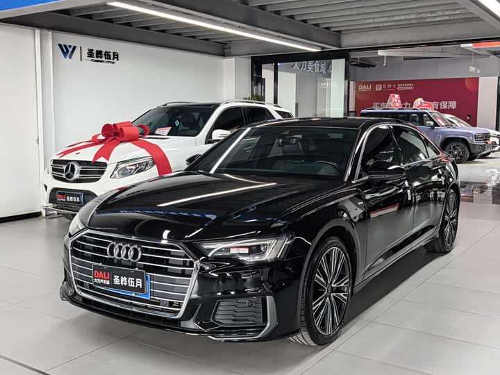 Фото 1 - Audi A6L