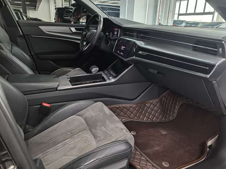 Фото 7 - Audi A6L