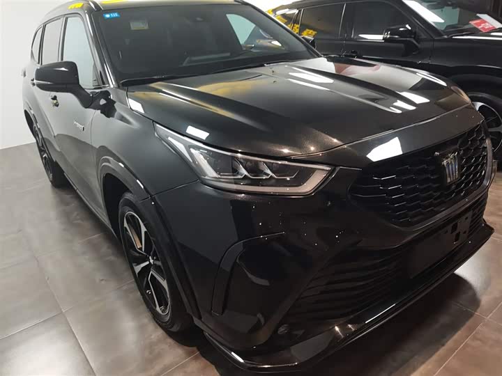 Фото 4 - Toyota Crown Kluger