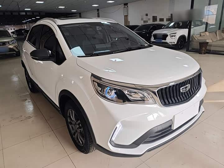 Фото 4 - Geely Vision X3