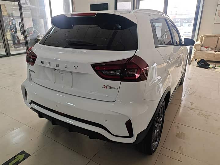 Фото 7 - Geely Vision X3