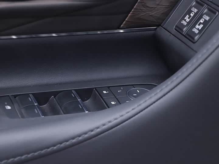 Фото 5 - Toyota Vellfire