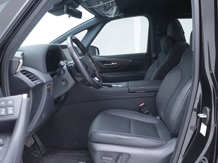 Фото 7 - Toyota Vellfire