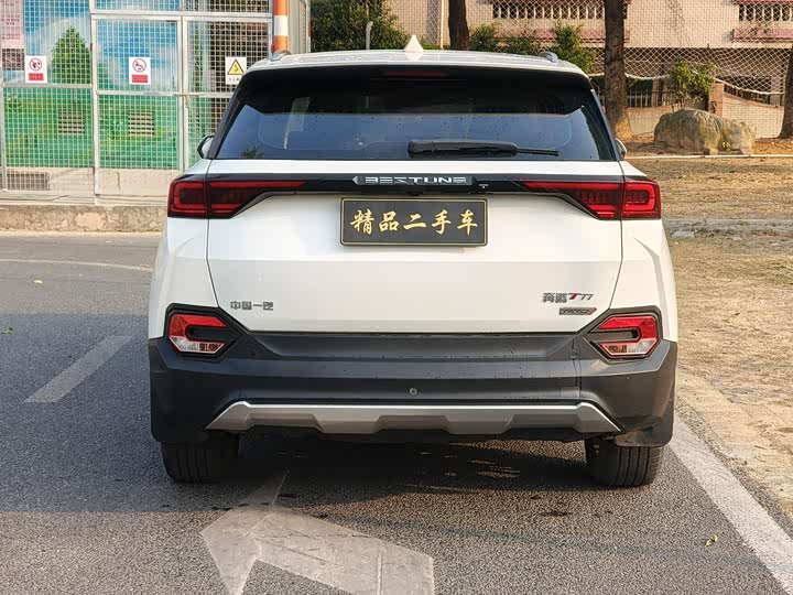 Фото 5 - Bestune T77