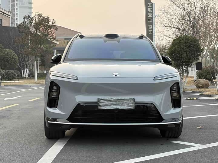 Фото 2 - Nio ES6