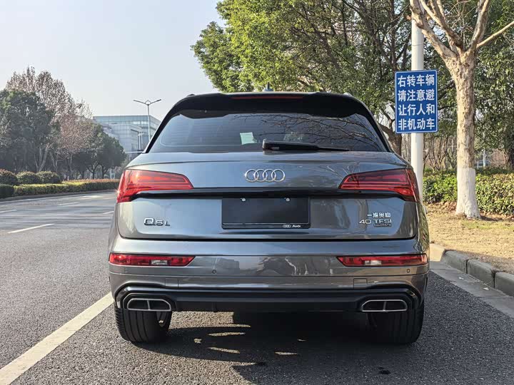 Фото 5 - Audi Q5L