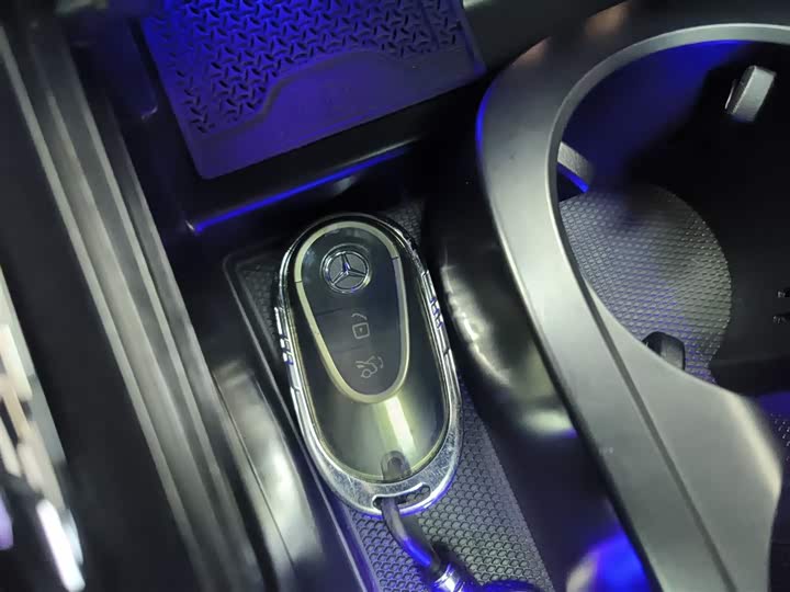 Фото 9 - Mercedes-Benz C-Class