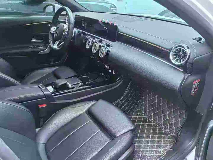 Фото 4 - Mercedes-Benz A-Class