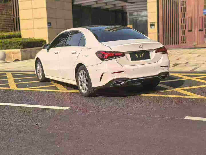 Фото 6 - Mercedes-Benz A-Class