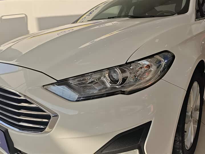 Фото 5 - Ford Mondeo