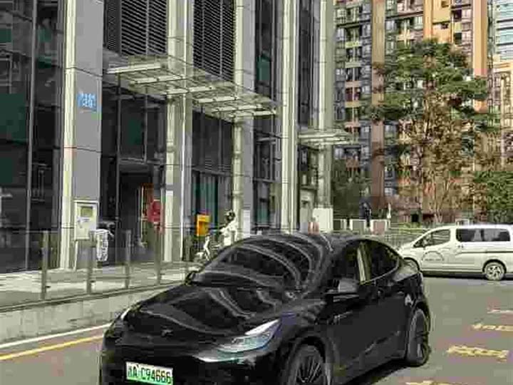 Фото 2 - Tesla Model Y