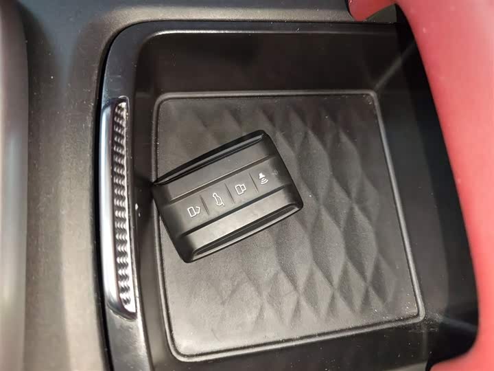 Фото 9 - Tank 300